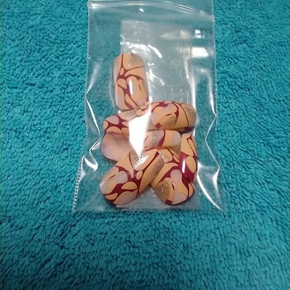 Press on nails red cream nude glitter nail set abstract - Picture 2 of 2